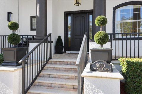House in Saint Petersburg, Florida 5 bedrooms, 288.93 sq.m. № 1718628 - photo 7