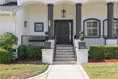 House in Saint Petersburg, Florida 5 bedrooms, 288.93 sq.m. № 1718628 - photo 6