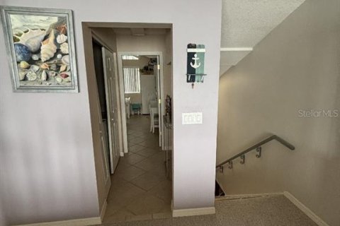 Casa en venta en Madeira Beach, Florida, 4 dormitorios, 215.81 m2 № 1894853 - foto 8