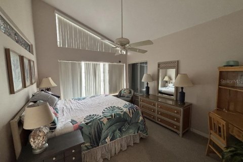 Casa en venta en Madeira Beach, Florida, 4 dormitorios, 215.81 m2 № 1894853 - foto 4