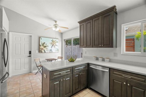 Casa en venta en Safety Harbor, Florida, 2 dormitorios, 115.38 m2 № 1856086 - foto 13