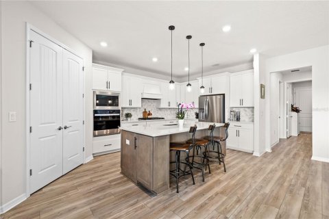 Villa ou maison à louer à Mount Dora, Floride: 4 chambres, 274.15 m2 № 2407130 - photo 3