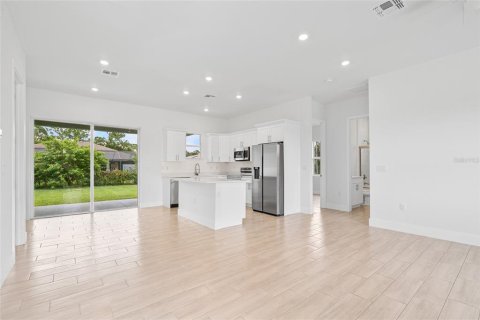 Casa en venta en Port Charlotte, Florida, 3 dormitorios, 125.79 m2 № 1644124 - foto 2