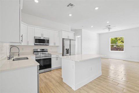 Casa en venta en Port Charlotte, Florida, 3 dormitorios, 125.79 m2 № 1644124 - foto 4