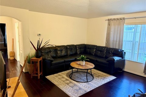 Touwnhouse à vendre à Tampa, Floride: 2 chambres, 157.19 m2 № 1905806 - photo 9