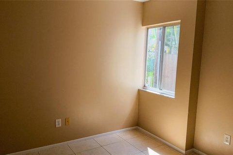 Commercial property in Sarasota, Florida 2 bedrooms, 70.33 sq.m. № 2396847 - photo 25