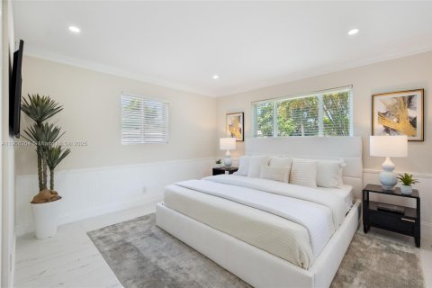 House in Hollywood, Florida 4 bedrooms, 140.75 sq.m. № 1956874 - photo 14