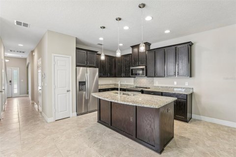 Townhouse in Oviedo, Florida 3 bedrooms, 136.75 sq.m. № 2108017 - photo 3