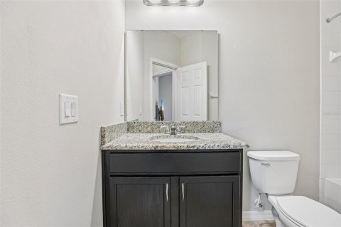 Townhouse in Oviedo, Florida 3 bedrooms, 136.75 sq.m. № 2108017 - photo 13