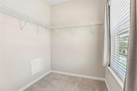 Townhouse in Oviedo, Florida 3 bedrooms, 136.75 sq.m. № 2108017 - photo 11