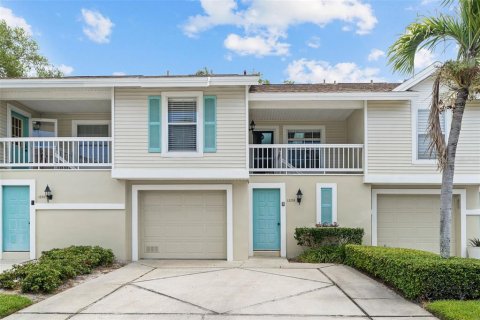 Townhouse in Treasure Island, Florida 2 bedrooms, 85.47 sq.m. № 2112025