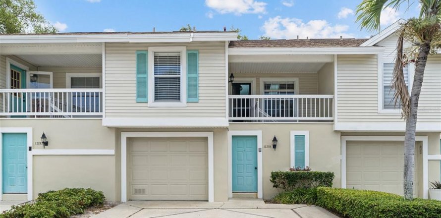 Townhouse in Treasure Island, Florida 2 bedrooms, 85.47 sq.m. № 2112025