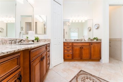 House in Port Charlotte, Florida 4 bedrooms, 330.55 sq.m. № 2419088 - photo 29