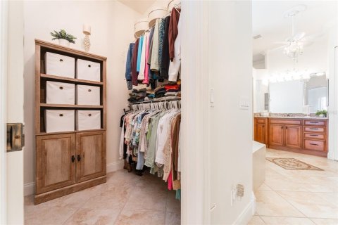 House in Port Charlotte, Florida 4 bedrooms, 330.55 sq.m. № 2419088 - photo 26