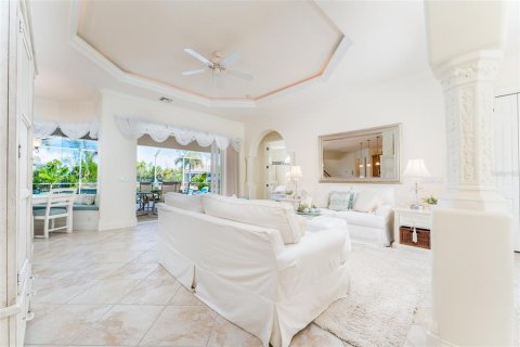 House in Port Charlotte, Florida 4 bedrooms, 330.55 sq.m. № 2419088 - photo 13