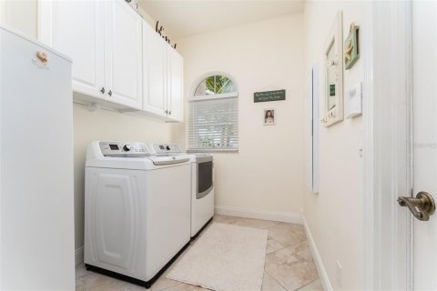House in Port Charlotte, Florida 4 bedrooms, 330.55 sq.m. № 2419088 - photo 20