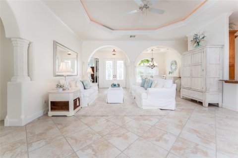 House in Port Charlotte, Florida 4 bedrooms, 330.55 sq.m. № 2419088 - photo 12