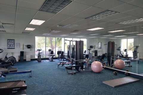 Condo in Sunny Isles Beach, Florida, 2 bedrooms  № 1745774 - photo 24