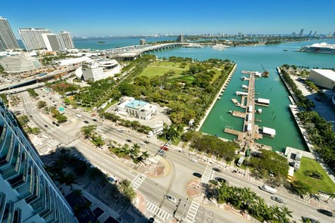 Condo in Miami, Florida, 1 bedroom  № 2035283 - photo 26