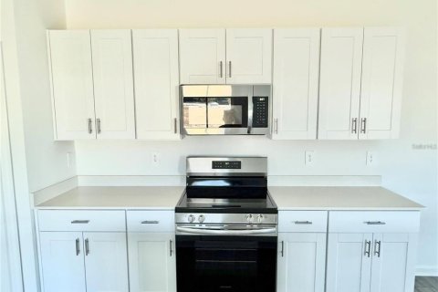 House in Ocala, Florida 4 bedrooms, 174.56 sq.m. № 2258373 - photo 6