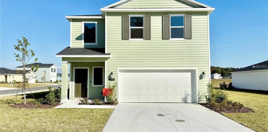 House in Ocala, Florida 4 bedrooms, 174.56 sq.m. № 2258373