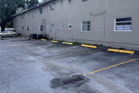 Copropriété à louer à Miami, Floride: 1 chambre, 46.08 m2 № 2046088 - photo 11