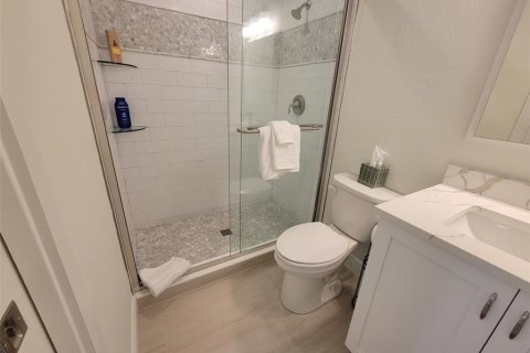 House in Sarasota, Florida 3 bedrooms, 127.93 sq.m. № 2120197 - photo 13