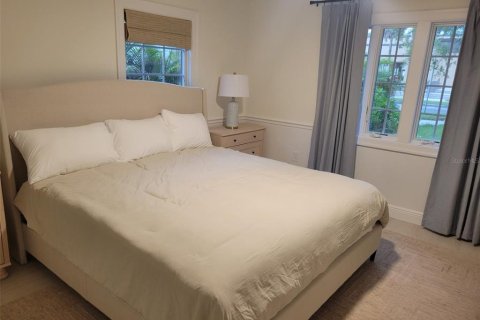 House in Sarasota, Florida 3 bedrooms, 127.93 sq.m. № 2120197 - photo 17