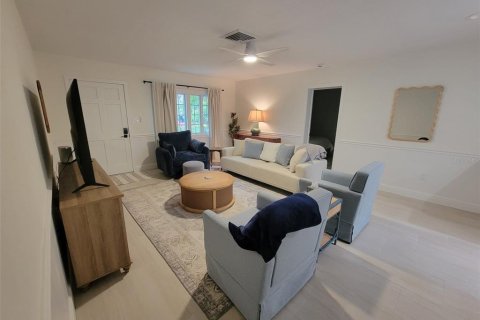 House in Sarasota, Florida 3 bedrooms, 127.93 sq.m. № 2120197 - photo 4