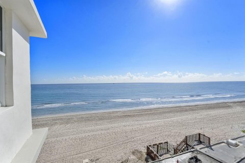 Copropriété à vendre à Highland Beach, Floride: 2 chambres, 102.19 m2 № 2184117 - photo 2