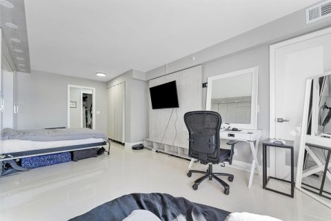 Copropriété à vendre à Highland Beach, Floride: 2 chambres, 102.19 m2 № 2184117 - photo 11