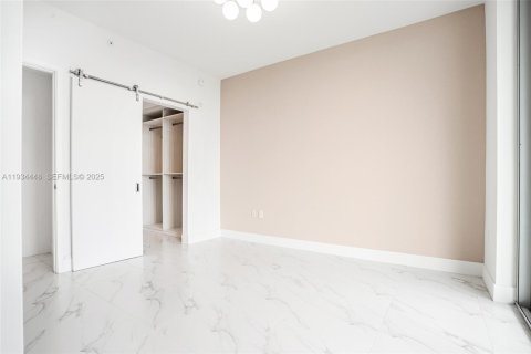 Снять в аренду кондоминиум в Санрайз, Флорида 3 спальни, 81.48м2, № 1992485 - фото 29