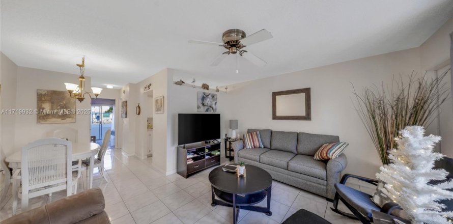 Condominio en Miami, Florida, 1 dormitorio № 1703531