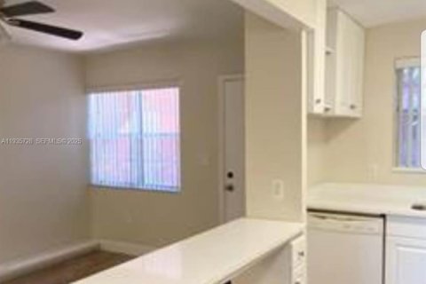Condominio en venta en North Miami, Florida, 1 dormitorio, 77.57 m2 № 1993861 - foto 6