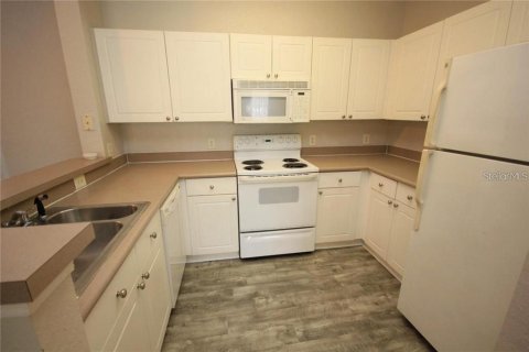 Copropriété à louer à Tampa, Floride: 2 chambres, 98.1 m2 № 2381147 - photo 6