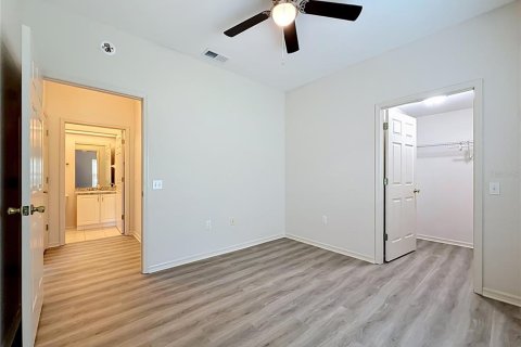Condo in Winter Haven, Florida, 2 bedrooms № 2237774 - photo 18