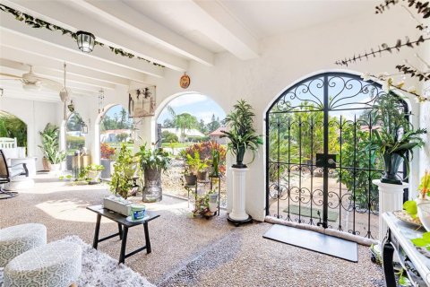 Villa ou maison à vendre à Sarasota, Floride: 3 chambres, 191.84 m2 № 2428639 - photo 10