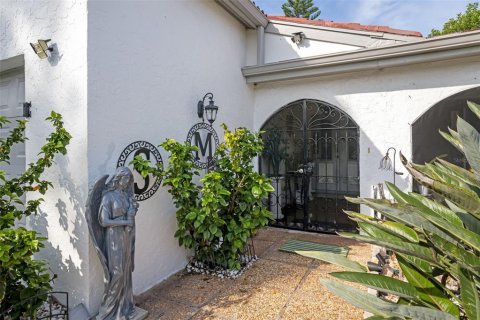 Villa ou maison à vendre à Sarasota, Floride: 3 chambres, 191.84 m2 № 2428639 - photo 6