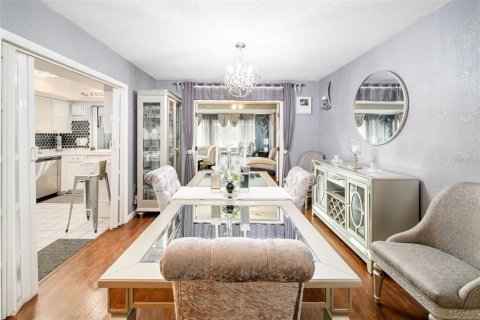 Villa ou maison à vendre à Sarasota, Floride: 3 chambres, 191.84 m2 № 2428639 - photo 21