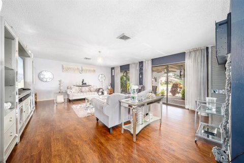 Villa ou maison à vendre à Sarasota, Floride: 3 chambres, 191.84 m2 № 2428639 - photo 15