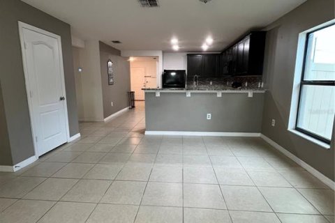 Villa ou maison à vendre à Kissimmee, Floride: 4 chambres, 173.63 m2 № 2099601 - photo 4