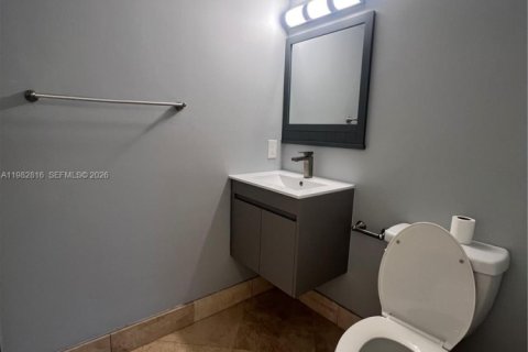 Снять в аренду кондоминиум в Корал-Спрингс, Флорида 2 спальни, 78.97м2, № 2049859 - фото 8