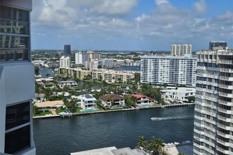 Condo in Hallandale Beach, Florida, 1 bedroom  № 2081621 - photo 4