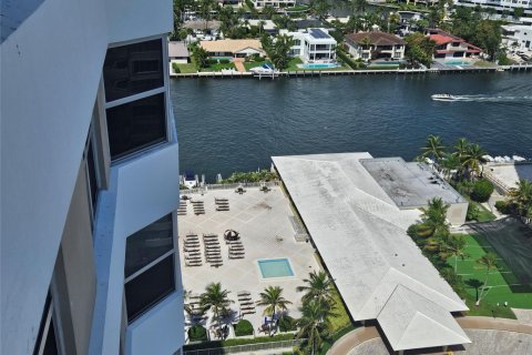 Condo in Hallandale Beach, Florida, 1 bedroom  № 2081621 - photo 5