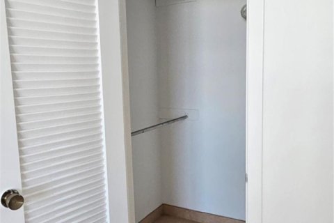 Condo in Hallandale Beach, Florida, 1 bedroom  № 2081621 - photo 14