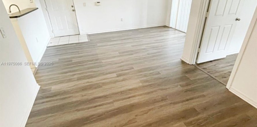Condo à West Palm Beach, Floride, 2 chambres  № 2078938