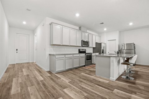 House in Lake Worth, Florida 4 bedrooms, 257.53 sq.m. № 2181563 - photo 12