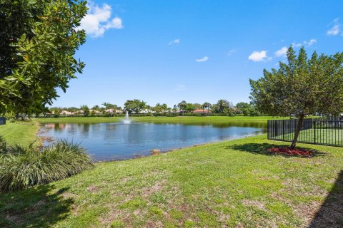House in Lake Worth, Florida 4 bedrooms, 257.53 sq.m. № 2181563 - photo 7