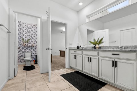 House in Lake Worth, Florida 4 bedrooms, 257.53 sq.m. № 2181563 - photo 10