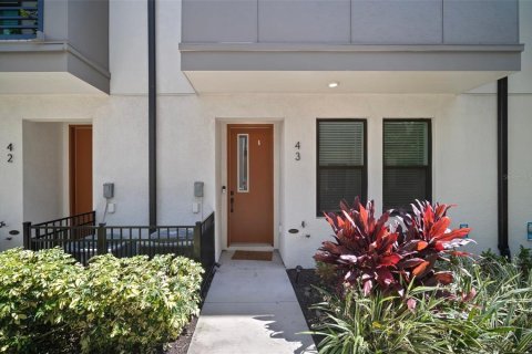Adosado en venta en Tampa, Florida, 3 dormitorios, 180.32 m2 № 1795218 - foto 4